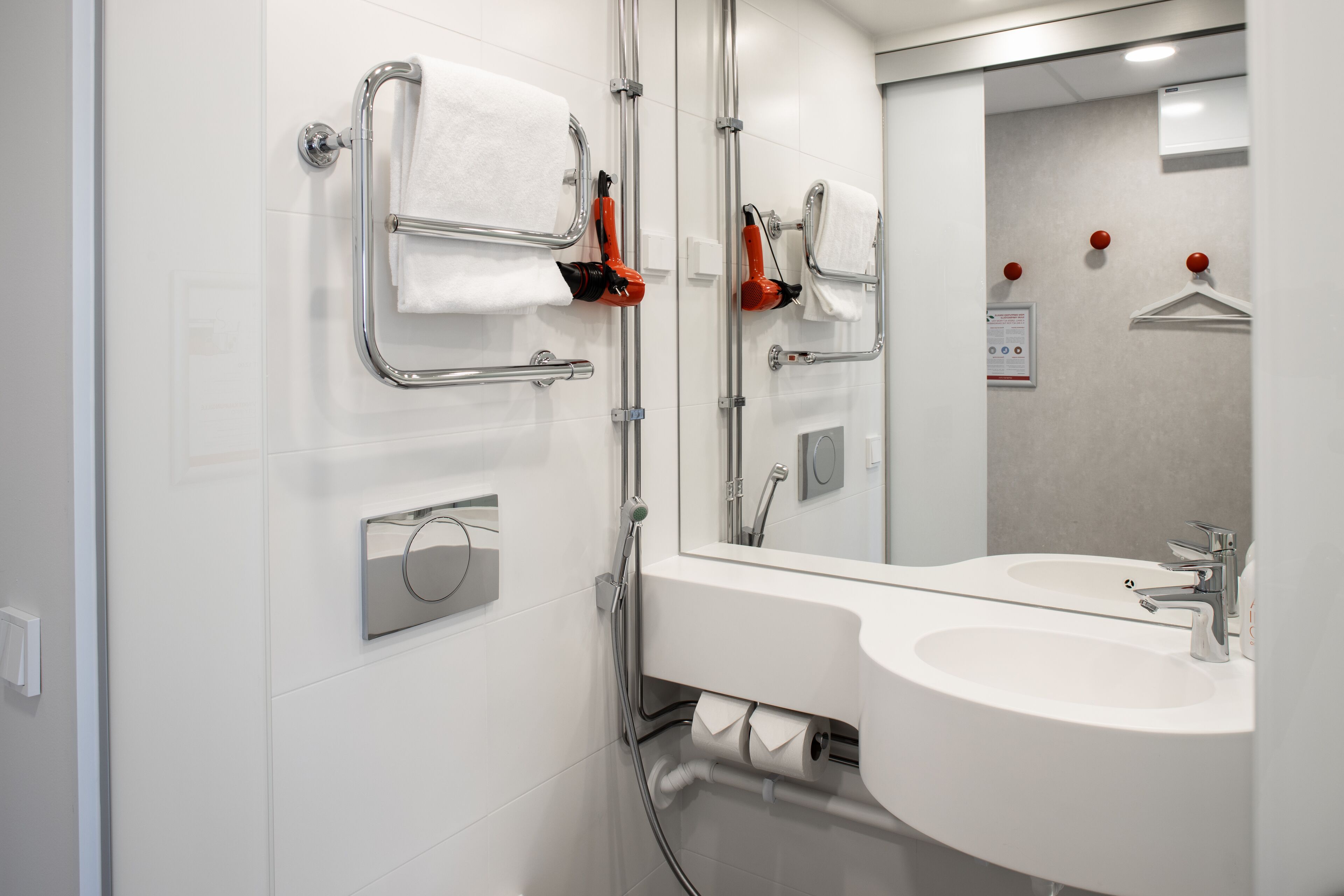 standard single room | bathroom | shower, rainfall showerhead, hair dryer, heated floors