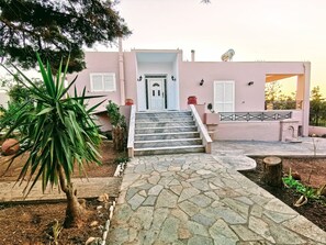 Front of property - Luxury Villa Zen Amazing View Near The Sea (Hersonissos)
