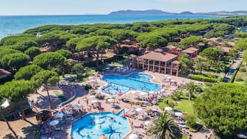 Seasonal outdoor pool, pool umbrellas, sun loungers