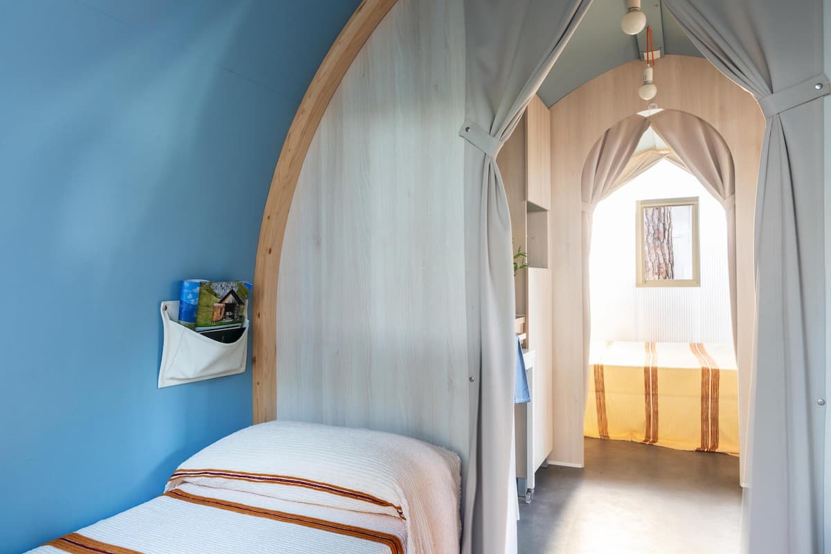 2 bedrooms