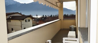 New 100 sqm apartment with terrace and parking space
