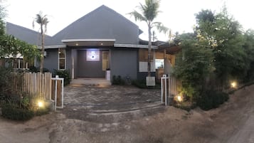 Fachada da propriedade