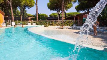Seasonal outdoor pool, sun loungers