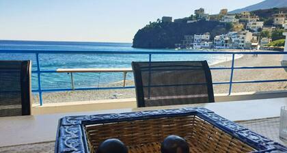 Seaside Cozy House ON THE SEASouth Crete