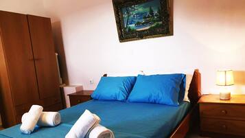 Apartemen, 1 kamar tidur, teras, pemandangan laut | 1 kamar tidur dan Wi-Fi gratis