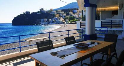 Seaside Cozy House ON THE SEASouth Crete