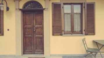 Pintu masuk properti