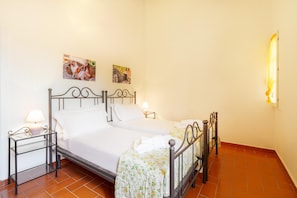 1 bedroom, in-room safe
