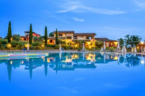 Seasonal outdoor pool, pool umbrellas, sun loungers