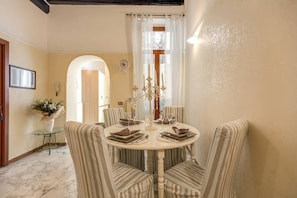 Apartment, 1 Schlafzimmer, Raucher | Wohnbereich