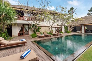 Vila, 4 quartos | Piscina particular