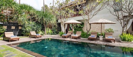 Private pool