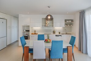 Suite | Eigene Küche | Großer Kühlschrank, Mikrowelle, Ofen, Herdplatte