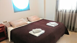 Casa, 3 habitaciones | 3 habitaciones, wifi gratis y ropa de cama 
