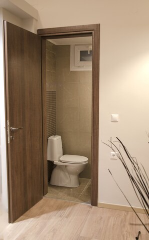 Apartment, 3 Bedrooms | Bathroom