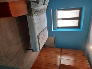 Interior - Mountain apartment with lakes and excursions (Montereale)