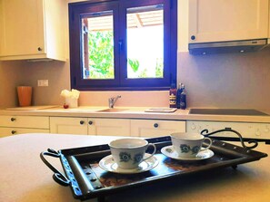 Private kitchen - Traditional House Spectacular View near Heraklion (Malevizi)