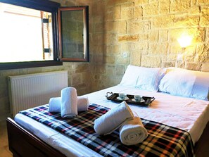 1 bedroom, iron/ironing board, free WiFi, bed sheets - Traditional House Spectacular View near Heraklion (Malevizi)