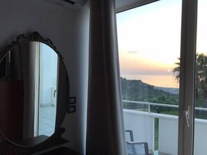 Standard Double Room | View from room - Le Limonaie a Mare (San Benedetto del Tronto)