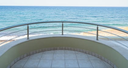 Atemberaubende Maisonette, nur wenige Schritte vom Meer entfernt