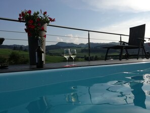 Seasonal outdoor pool, pool umbrellas, sun loungers - Jaworki Green Dream (Szczawnica)