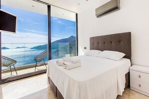 Room - Kalamar Hill - stunning 6 bedroom villa in Kalamar Bay offering wonderful views (Antalya)