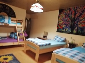 2 Schlafzimmer, Schreibtisch, kostenloses WLAN, Bettwäsche