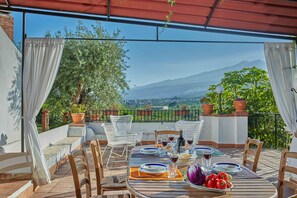 Villa, 4 Bedrooms, Fireplace | Dining - Stunning Villa With Private Pool Chlorine-free and Jacuzzi (Taormina)