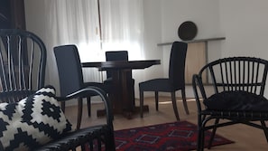 Apartamento, 2 quartos, sacada, vista para o jardim | 2 quartos
