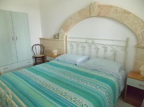 2 bedrooms, WiFi - APARTMENT 1. ON GARDEN (UGGIANO LA CHIESA)