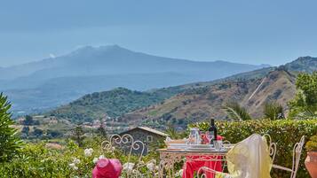 Zimmer, 1 Schlafzimmer, Terrasse | Unterkunftsgelände