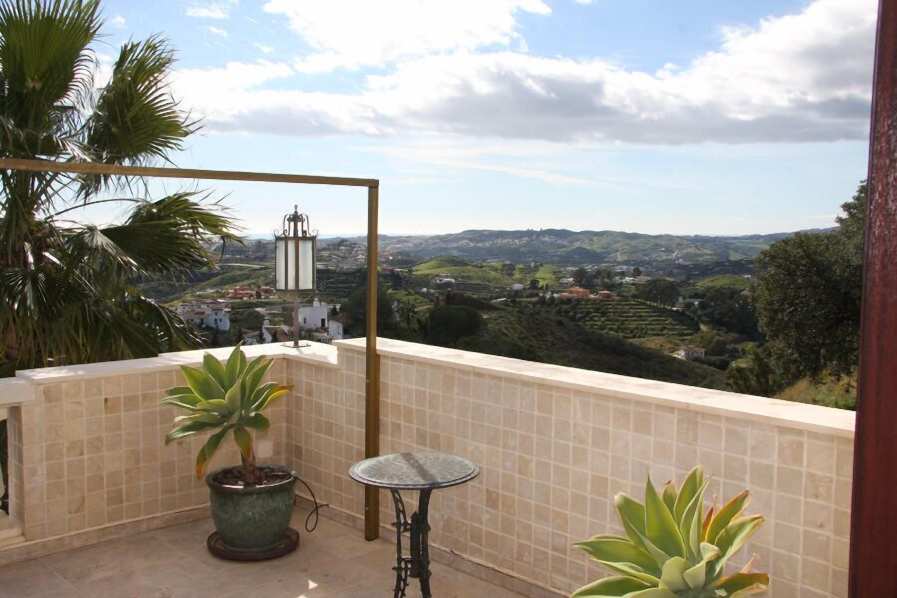 Deluxe Suite | Terrace/patio