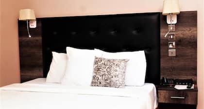 C'ron Hotels and Suites