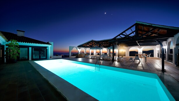 Outdoor pool - Villa Essence of Montelen (San Bartolomé de Tirajana)