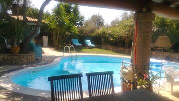 Villa, 4 habitaciones, fumadores, piscina privada | Piscina | Una piscina al aire libre