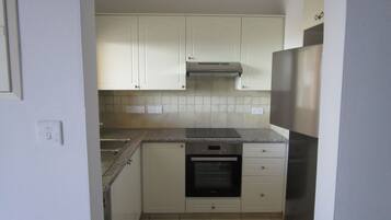 Classic Villa, 3 Bedrooms | Private kitchen | Fridge, microwave, oven, stovetop