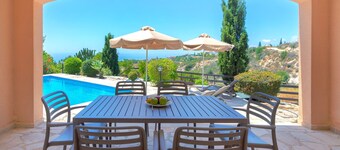 Resitour - Perneri Villas