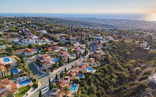 Resitour - Perneri Villas