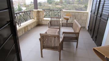 Luxury Villa, 4 Bedrooms | Balcony