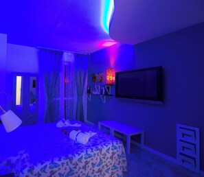Room, 1 Bedroom, Balcony, City View | 1 bedroom
