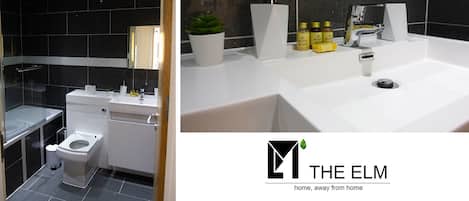 Standard Apartment | Bathroom | Towels