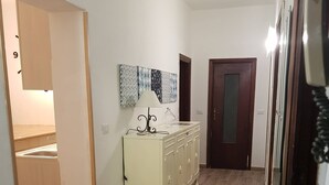 Apartment, 3 Schlafzimmer, Raucher, Stadtblick | Innenbereich