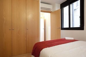 Apartment, 3 Bedrooms, Balcony, City View | 3 bedrooms, iron/ironing board, bed sheets