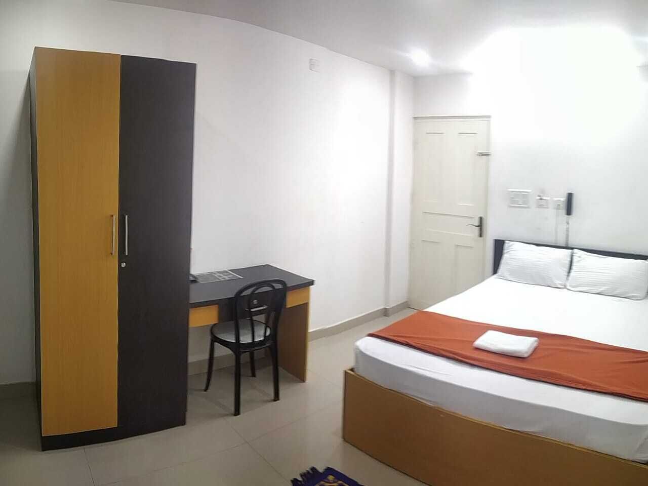 individually decorated, individually furnished, free wifi, bed sheets