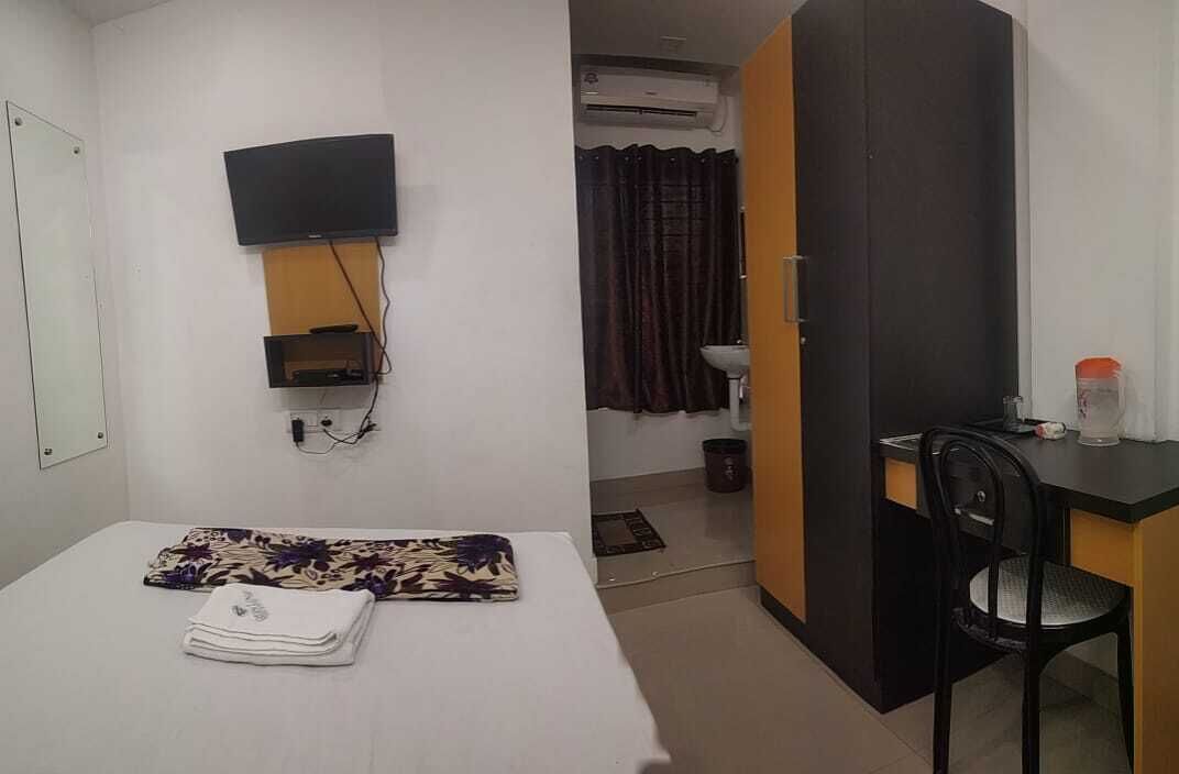 economy room | individually decorated, individually furnished, free wifi, bed sheets