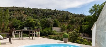 Rustic house with views in the Lecrin Valley