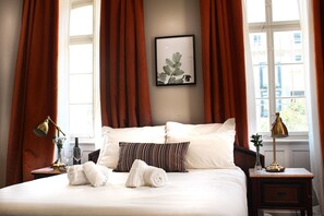 开间套房 | 办公桌、笔记本电脑工作区、婴儿床、免费 WiFi