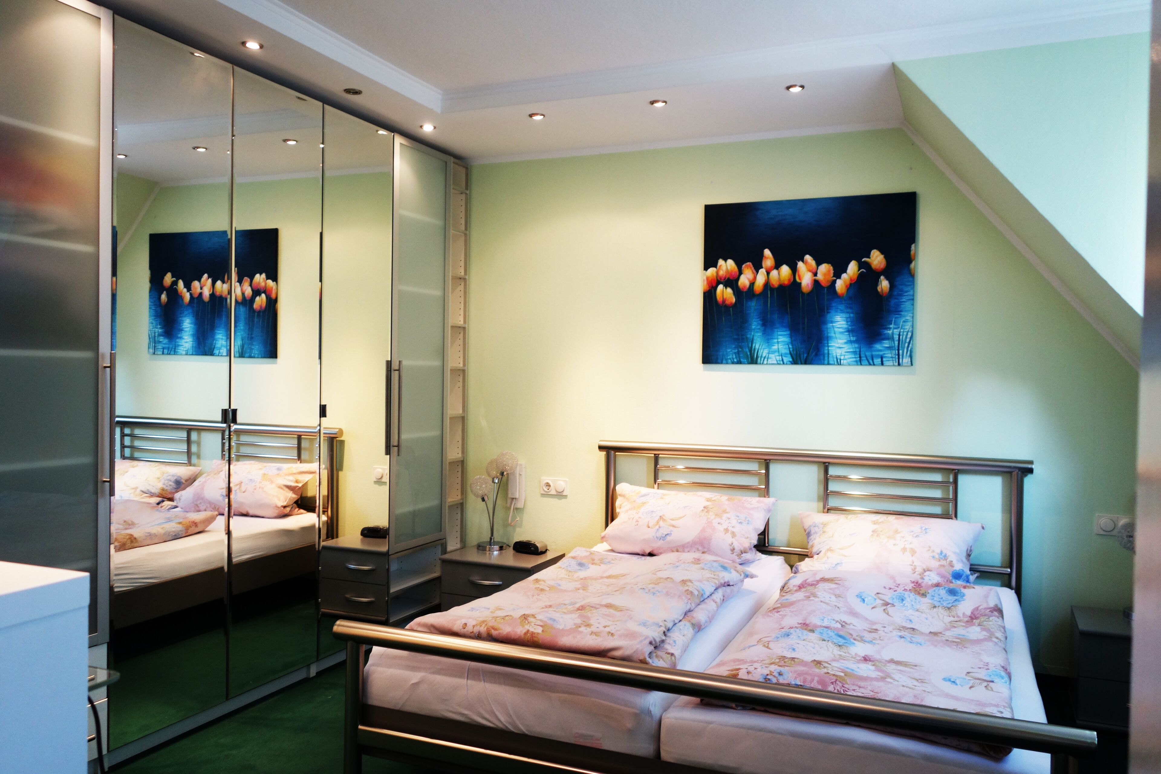 suite, 3 bedrooms | free wifi, bed sheets