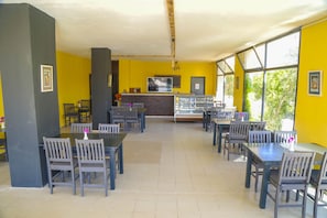 Free daily buffet breakfast - Maslina Hotel (Cesme)