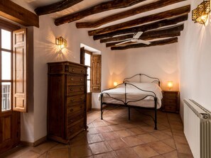 3 Schlafzimmer, Bügeleisen/Bügelbrett, Internetzugang, Bettwäsche